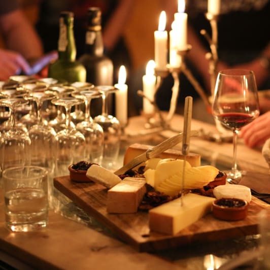 Table setting with The Ski Gathering