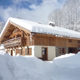 Chalet Chez La Fine - Solo Ski Accommodation