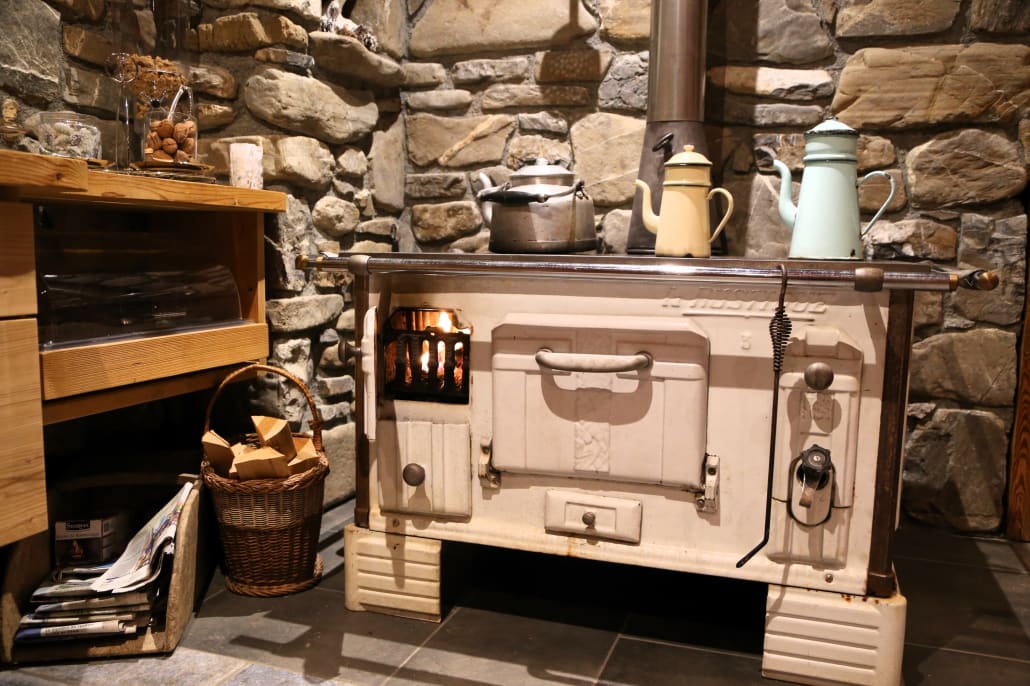Chalet Chez La Fine - Original Stove