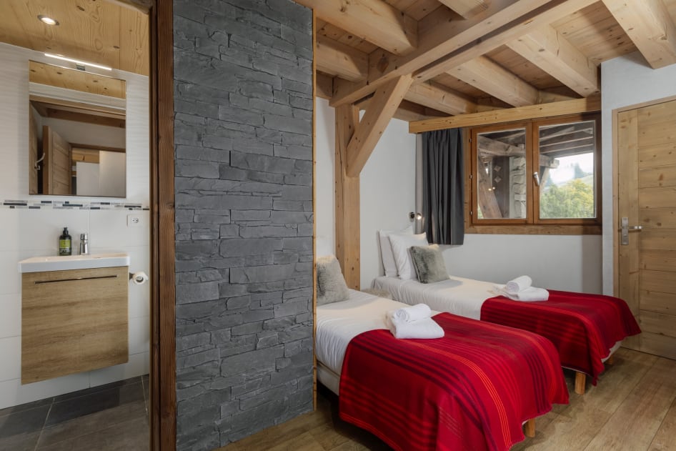 Twin Bedroom in Les Suites de l'Alpe