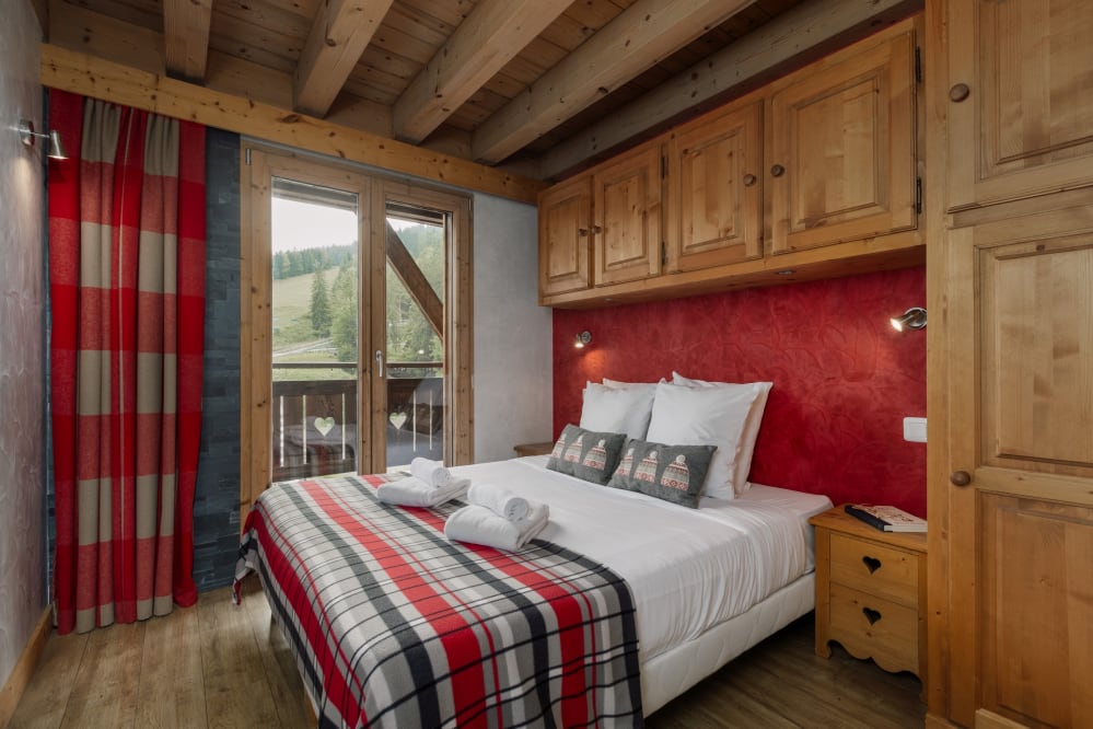 Double Bedroom in Les Suites de l'Alpe