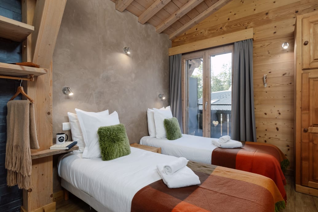 Twin Bedroom in Les Suites de l'Alpe