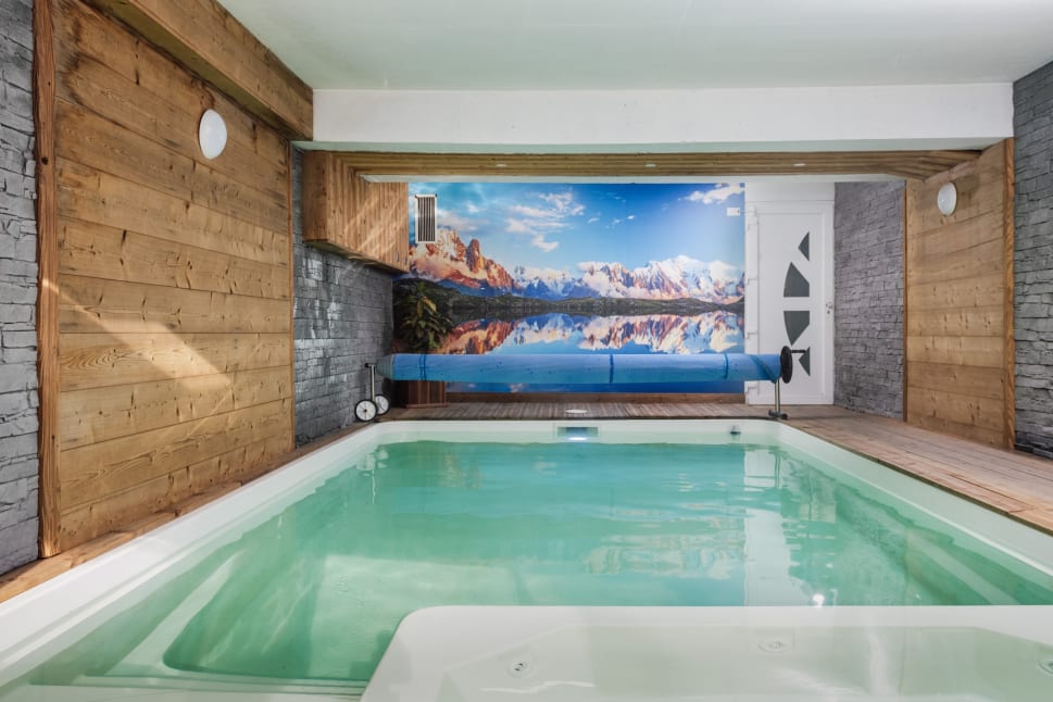 Fitness suite with hot tub in Les Suites de l'Alpe