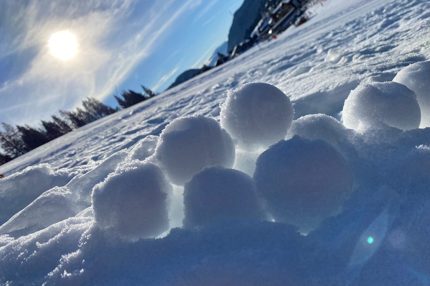 Snowballs in Les Gets